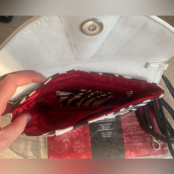 Zebra print faux leather clutch - Picture 2 of 3